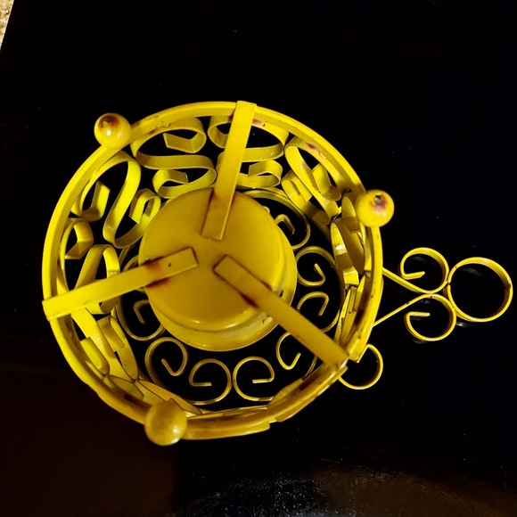 Vintage Ornate Scrollwork metal candle holders set off 2 - Picture 4 of 6